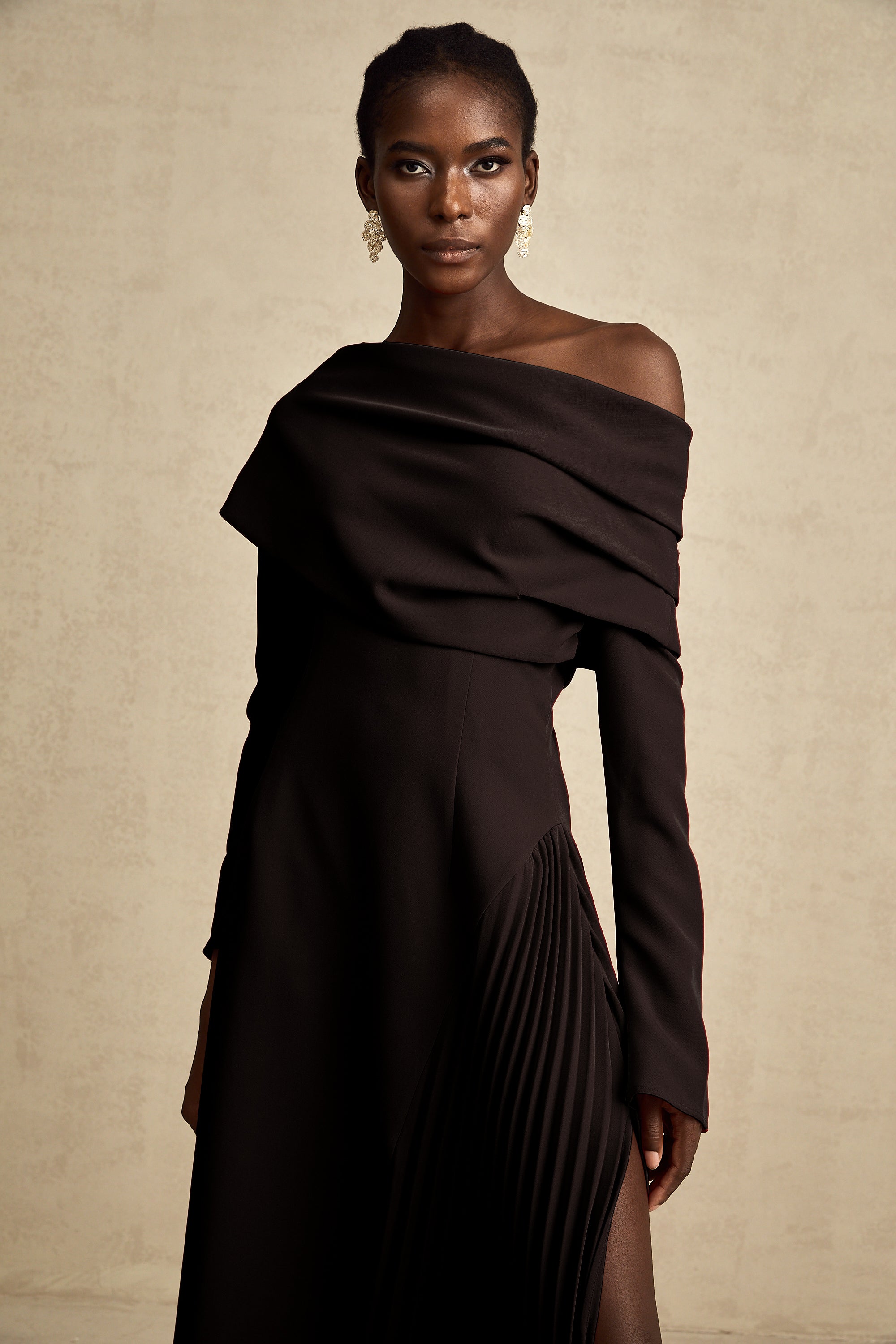 Valentine high-slit pleated maxi dress in Black