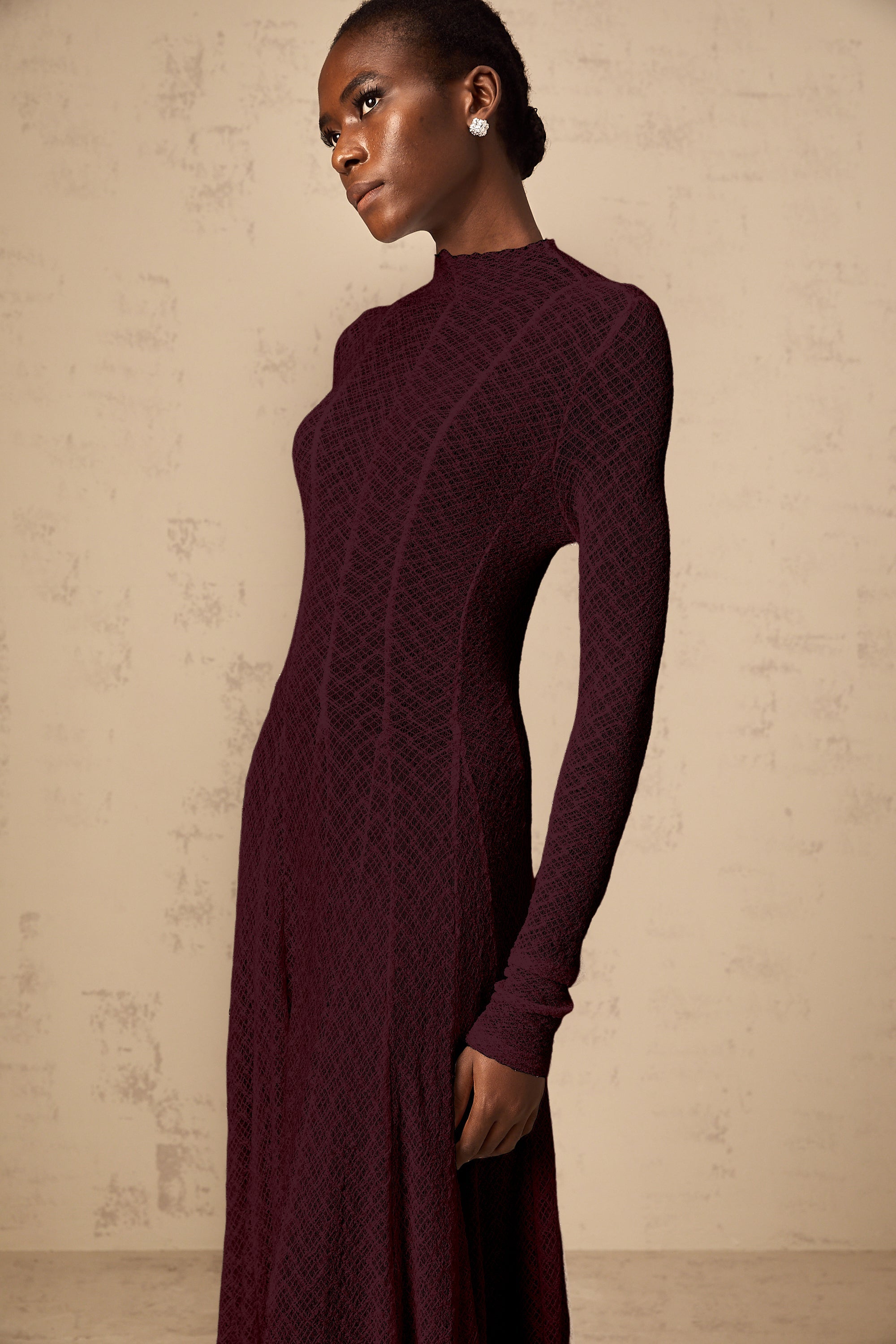 Athena wavy-pattern lace maxi dress in Red