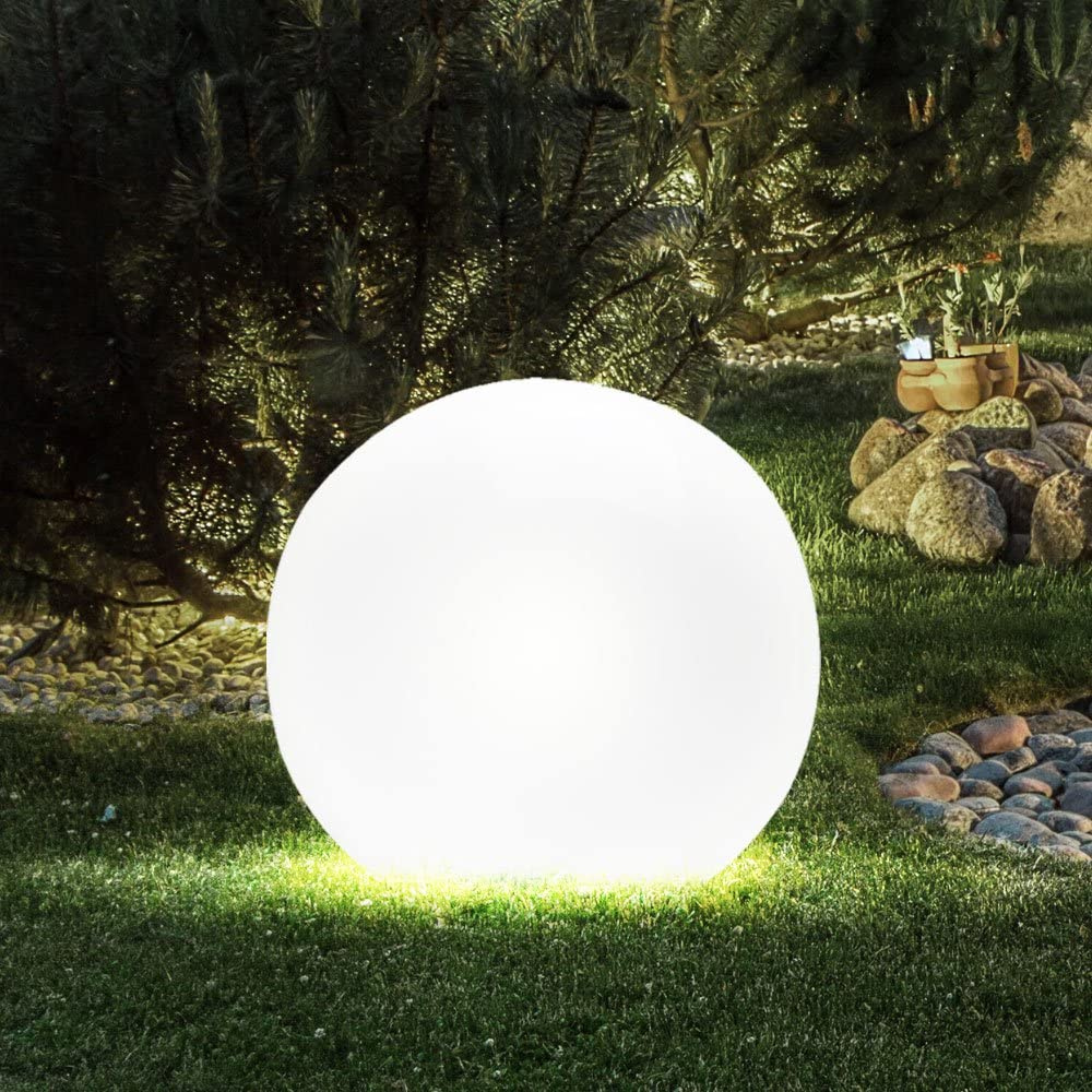 Outdoor Sphere Garden Light | with Color Change