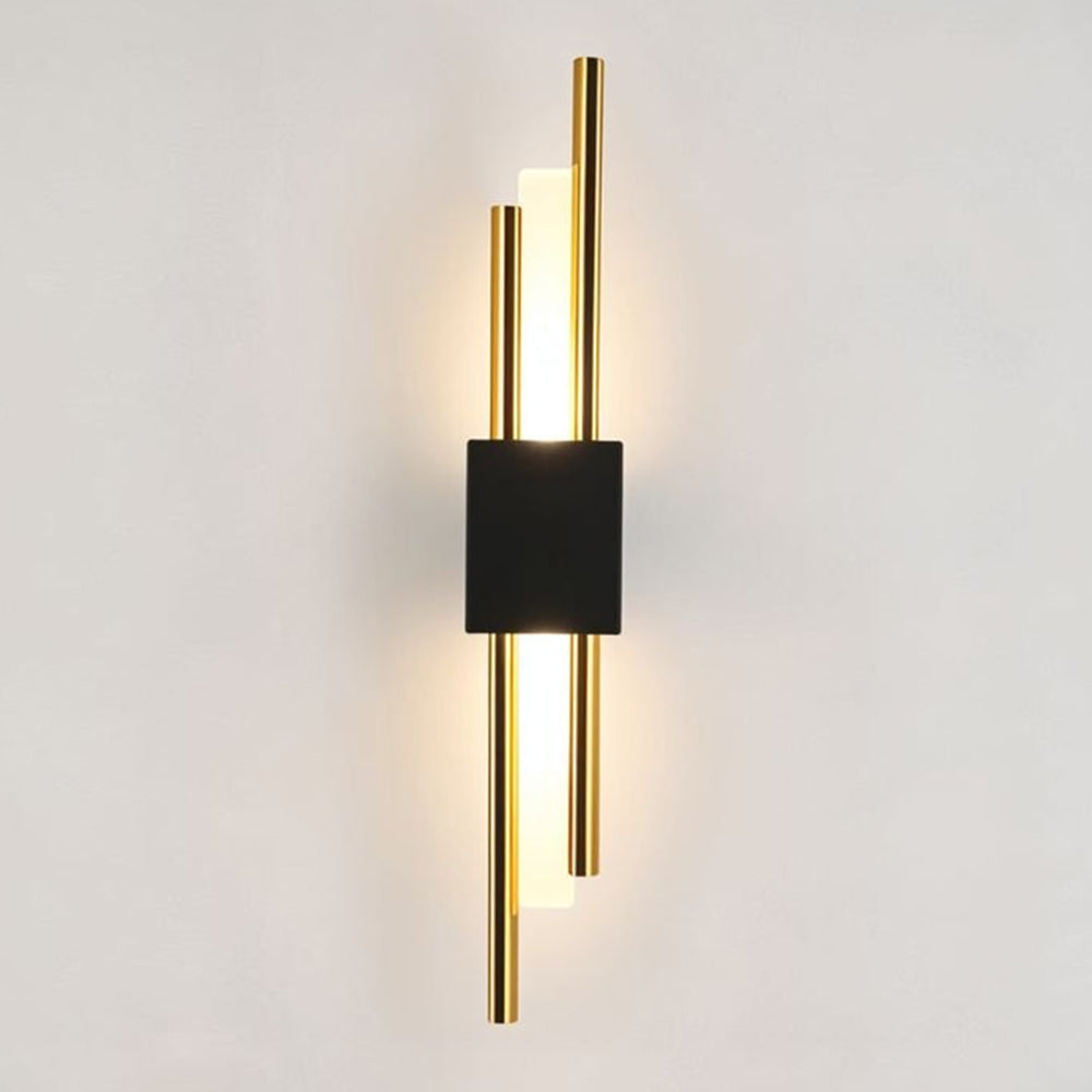 Wall Light | Vertical Linear Fixture