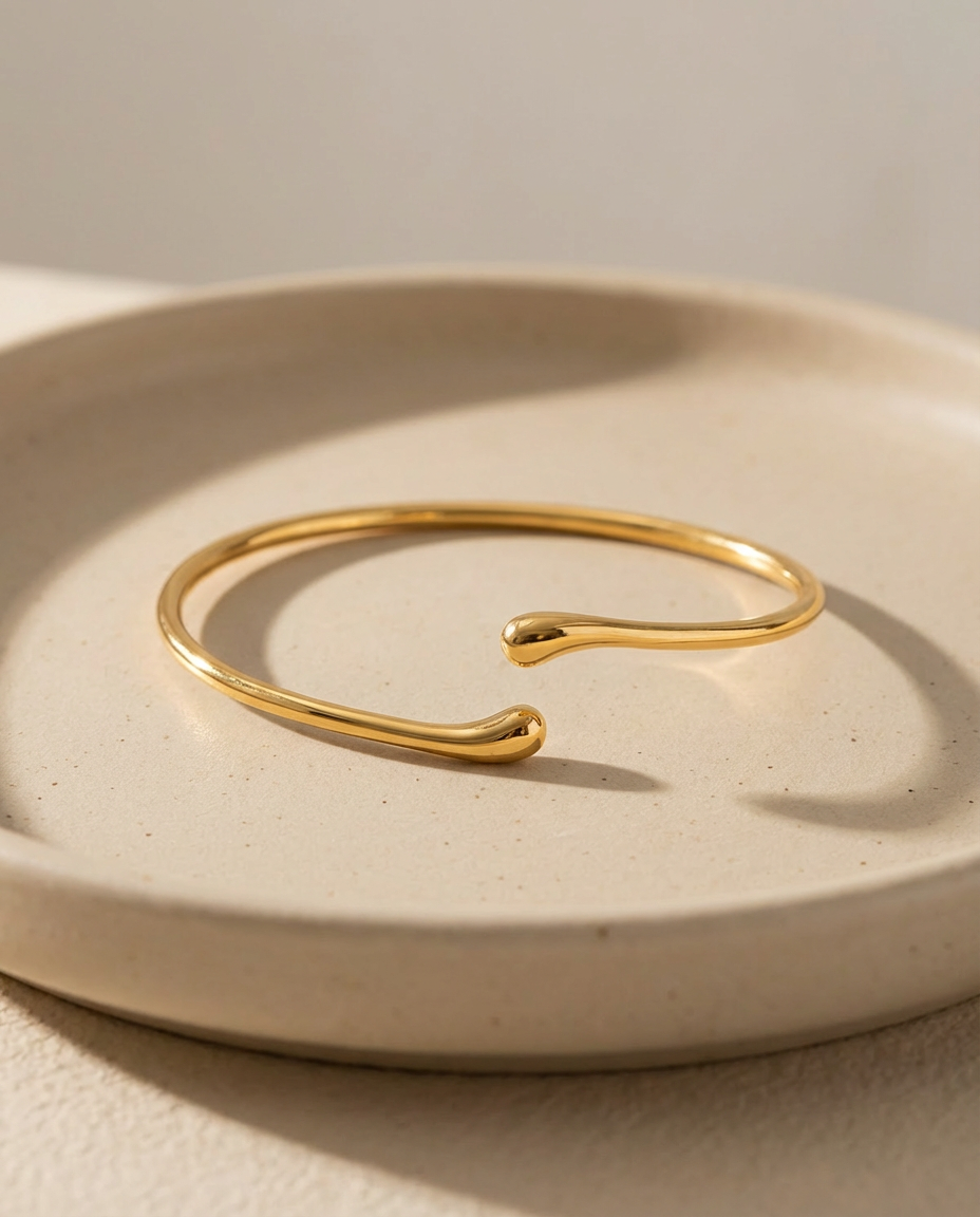 Amazone Cuff Bracelet