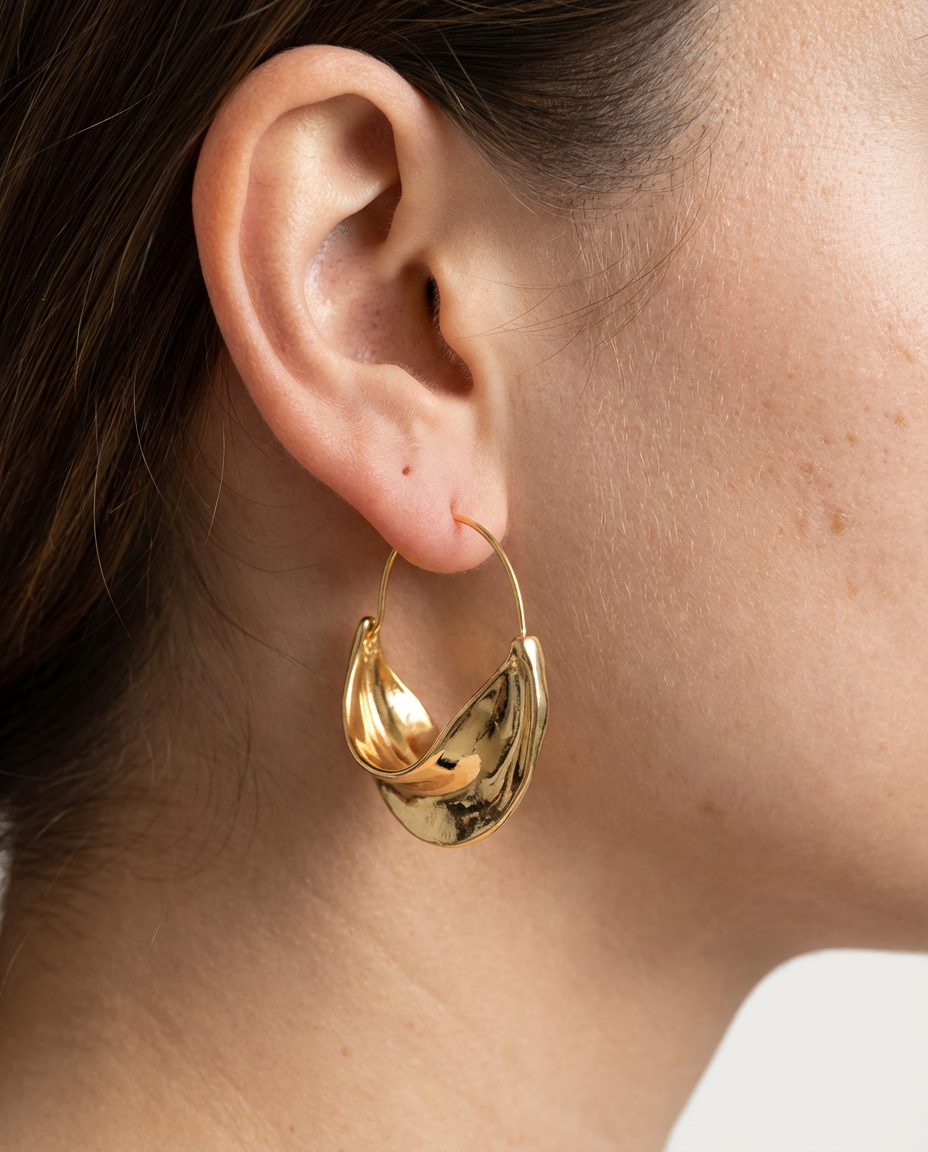 Maris Shell Earrings