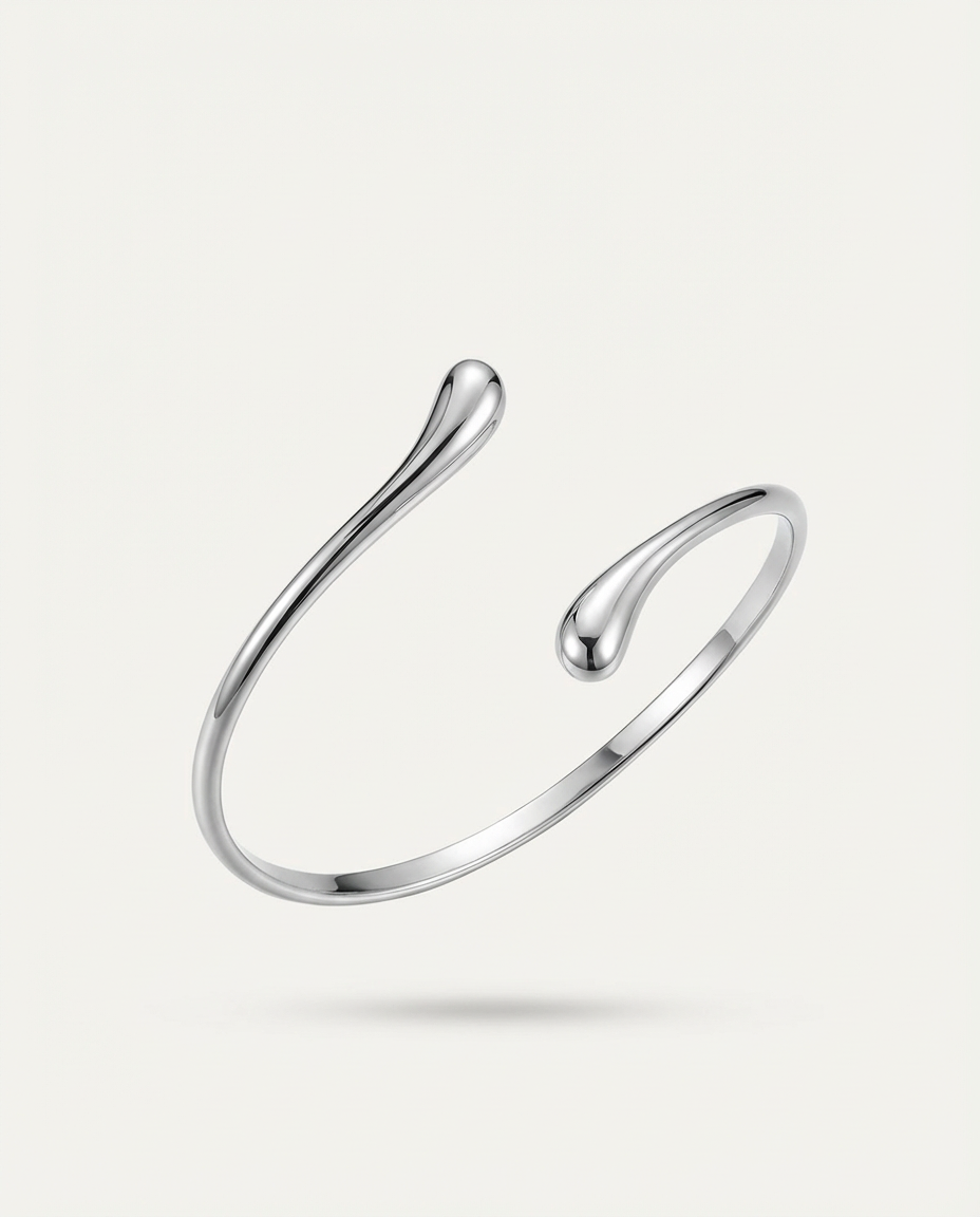Amazone Cuff Bracelet