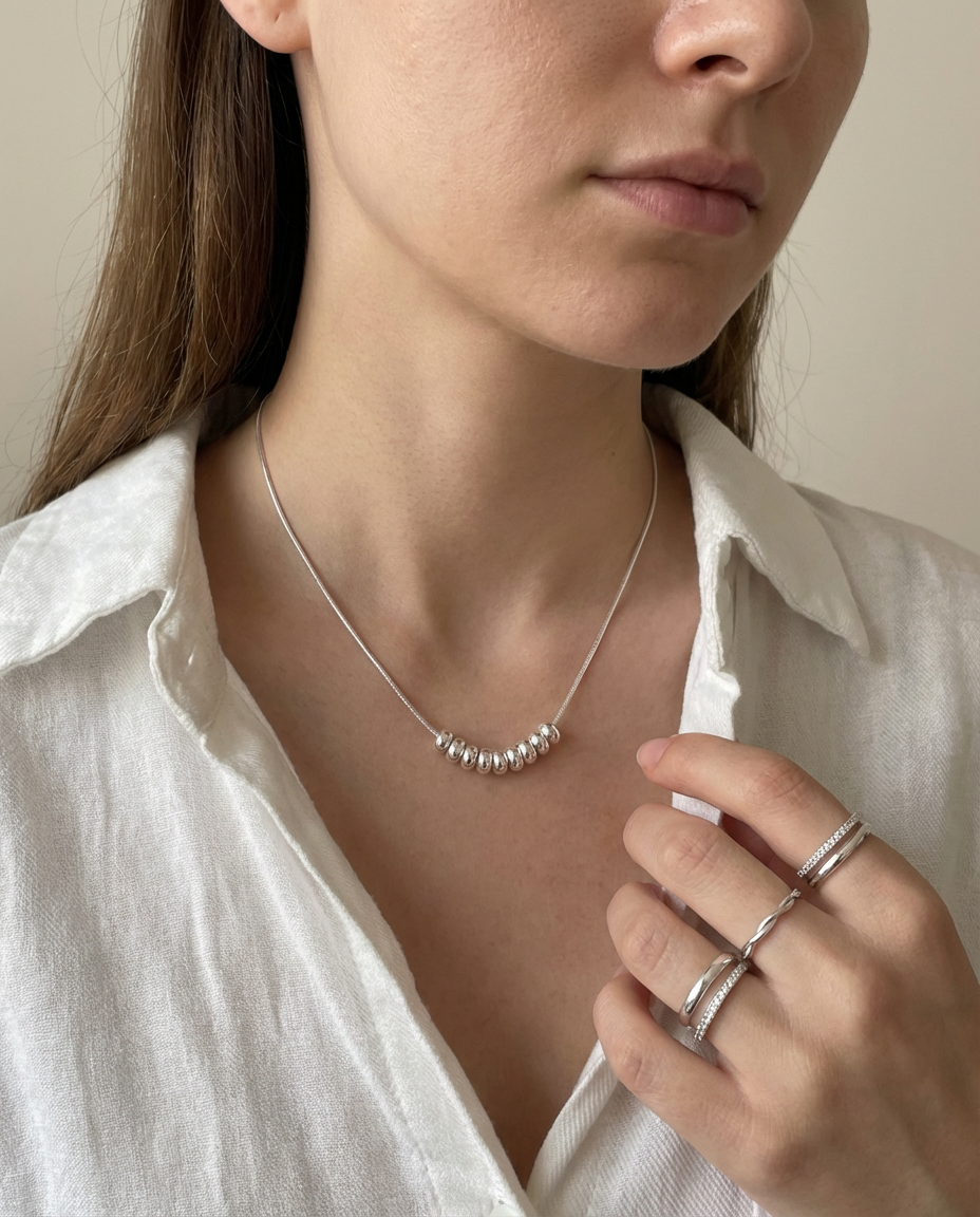 Minimal Beads Necklace