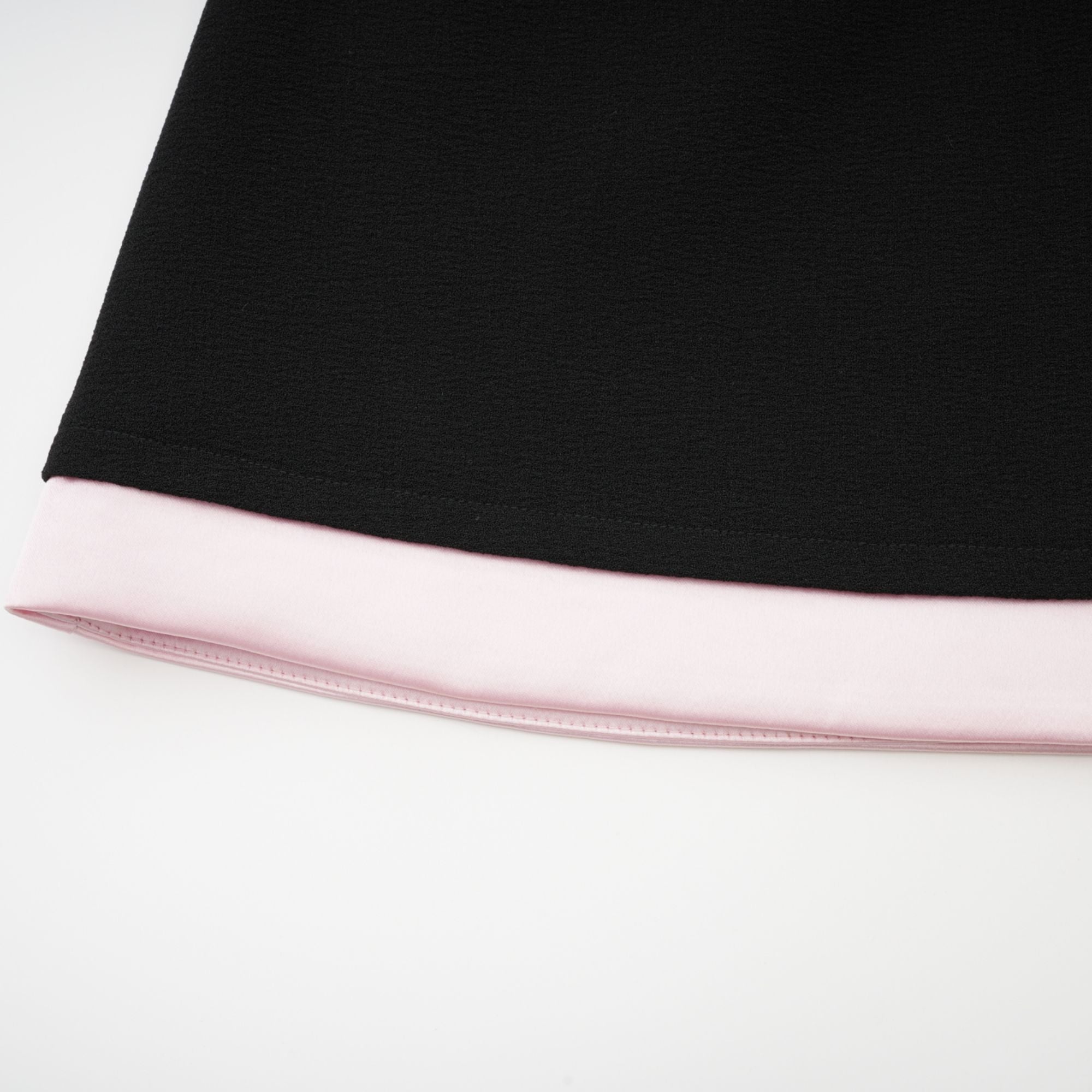 Uaine Black Two-Piece Jacket and Skirt Set
