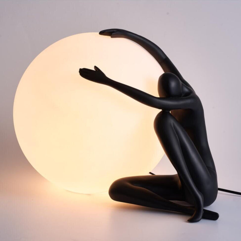 Statue Deco Lamp