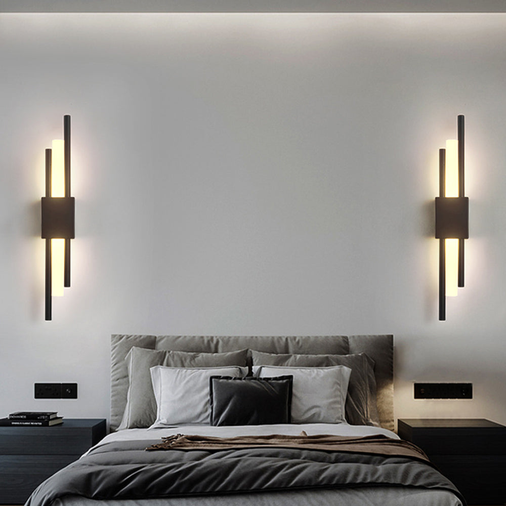 Wall Light | Vertical Linear Fixture