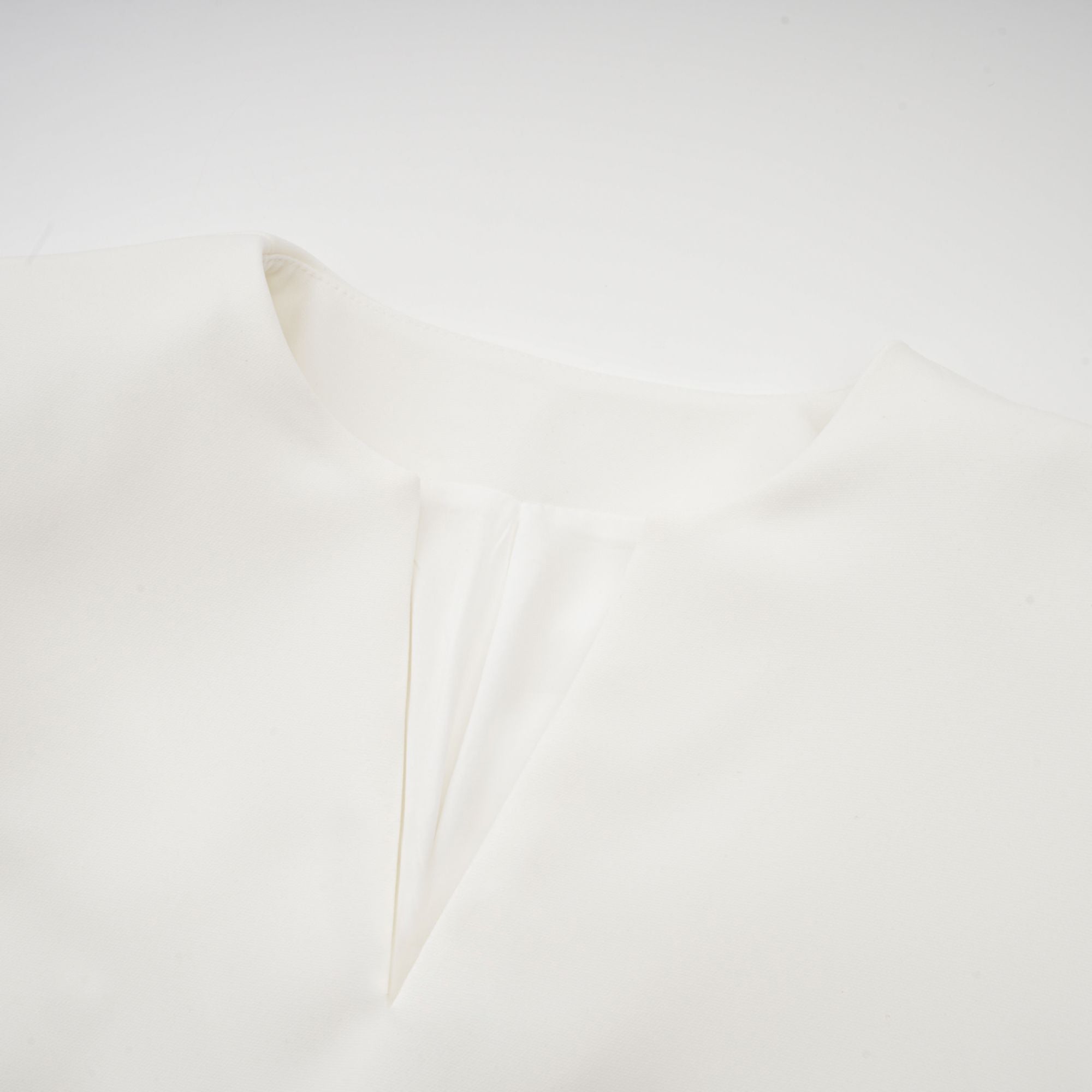 Hilaire white 3d-petal top & skirt matching set