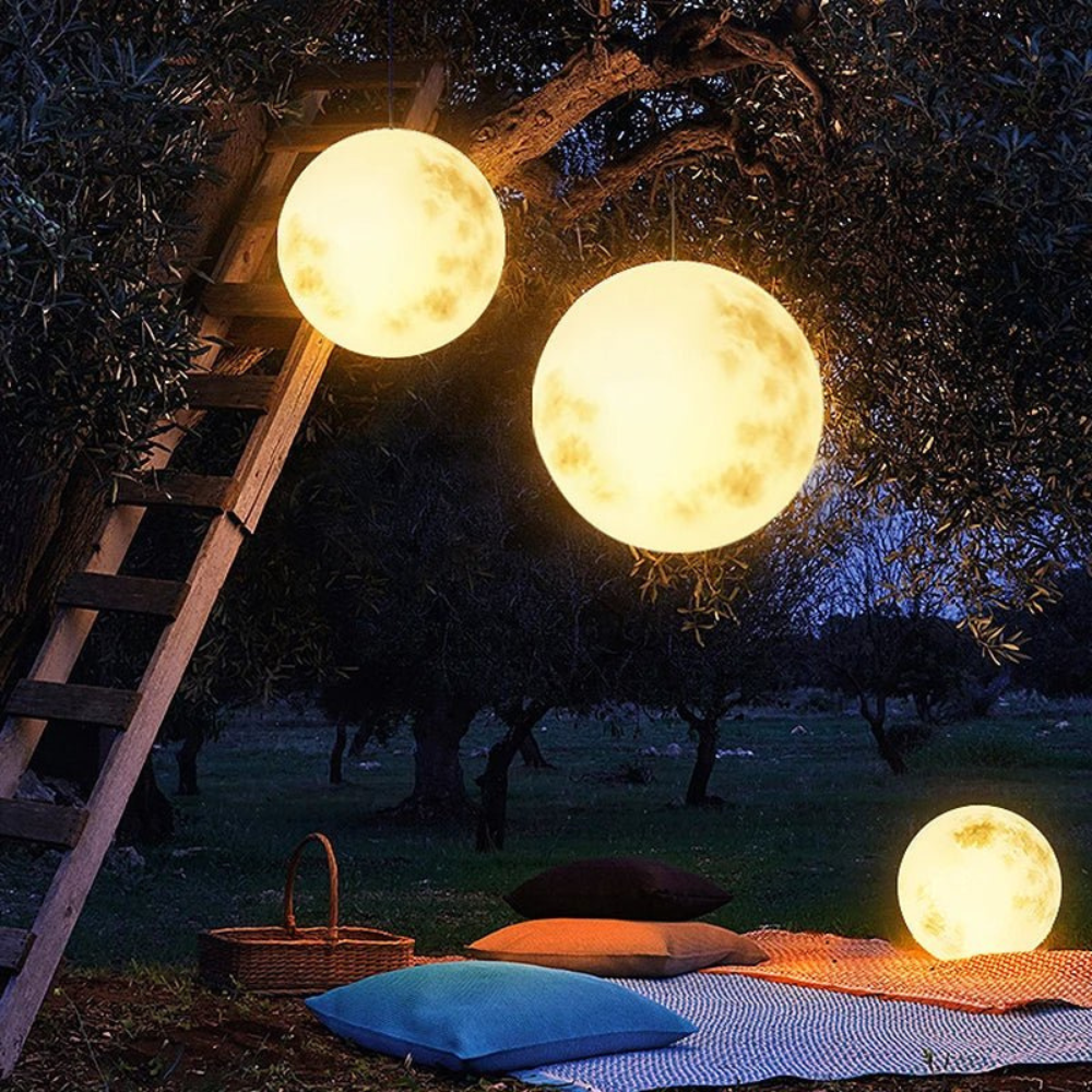 Garden Unique Outdoor Lamp | Moon Shaped Light Fixture