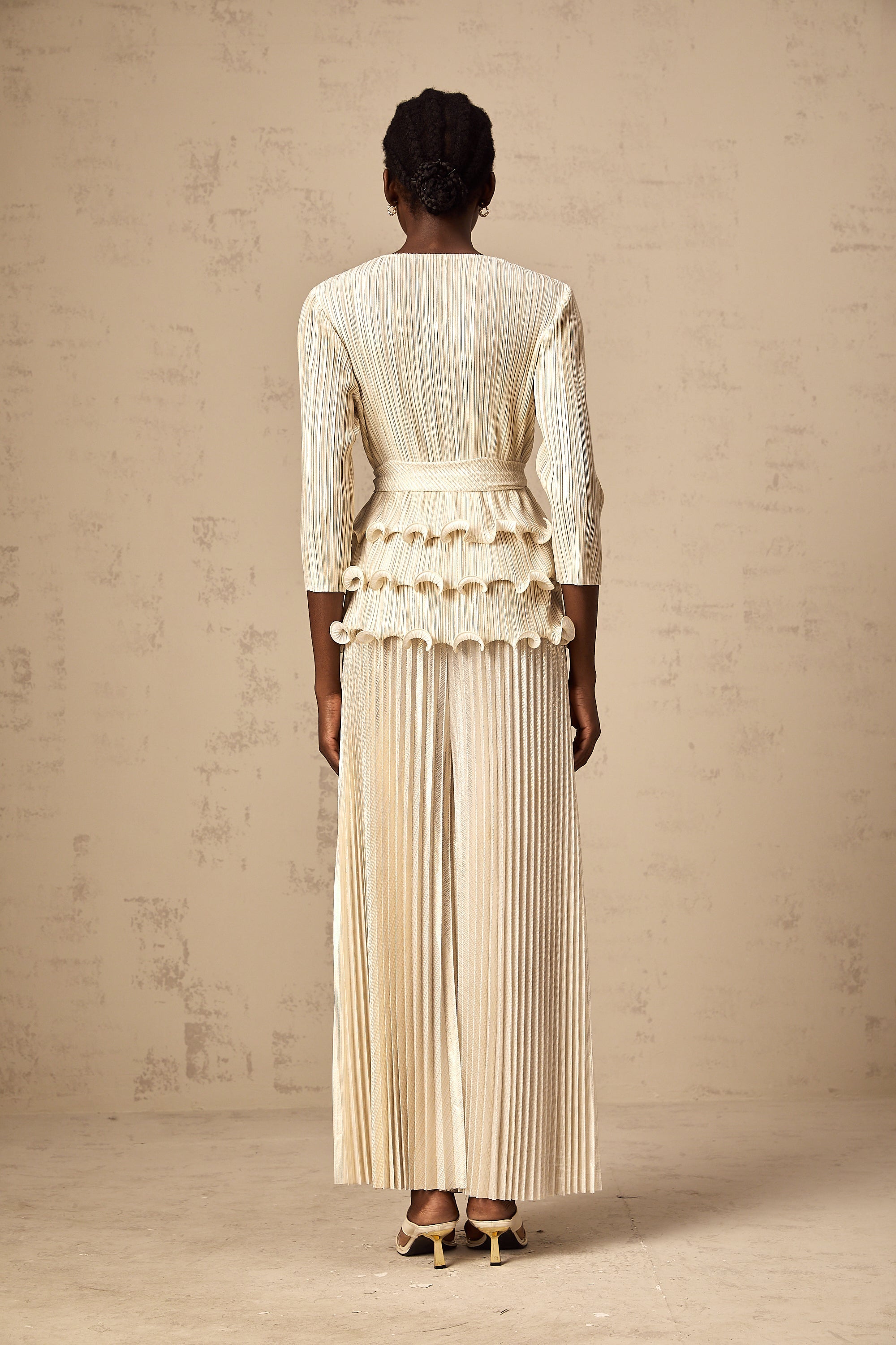 Cloris floral-appliqué ruffled pleated top & trousers
