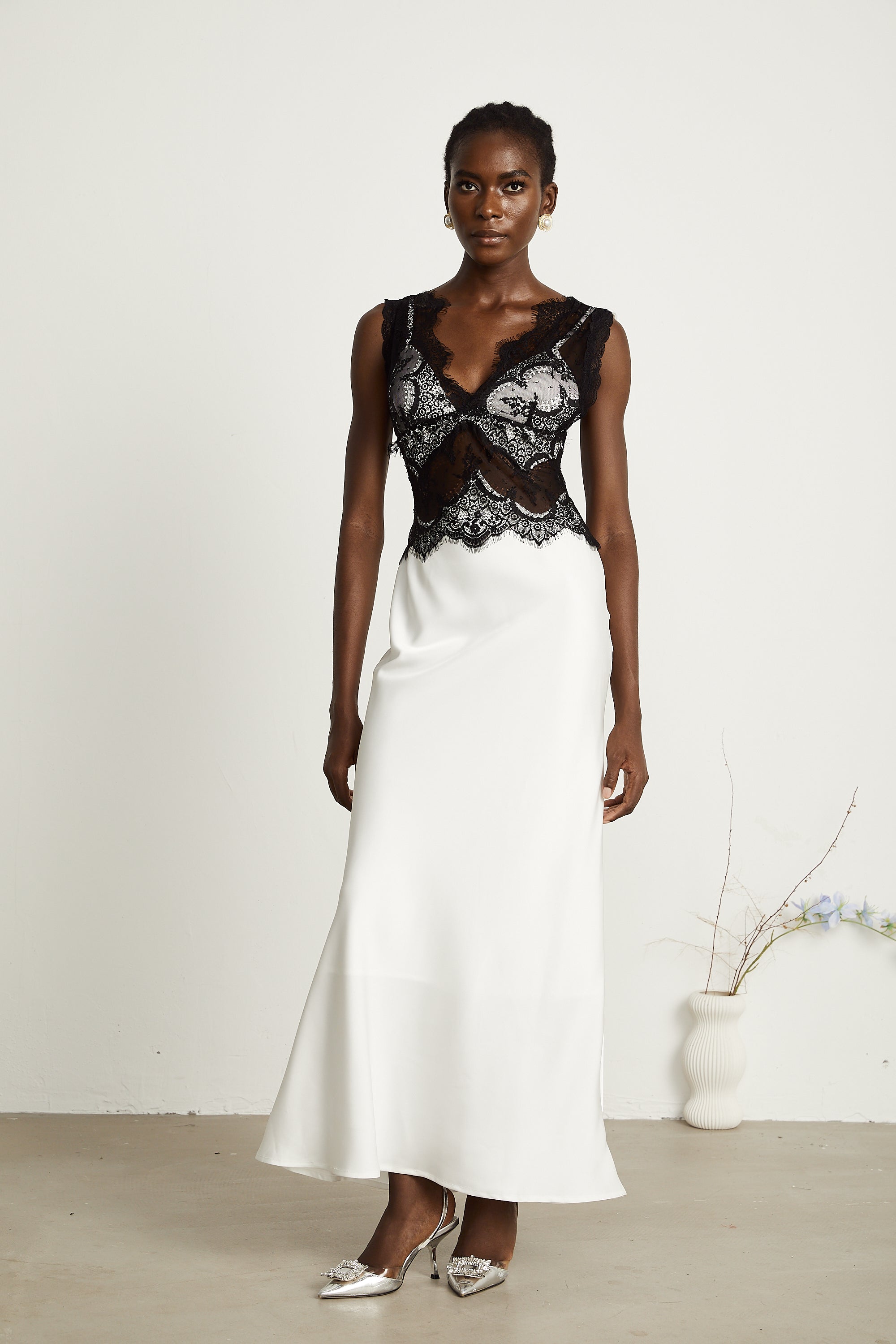 Éléonore Two Tone Lace Detail Maxi Dress