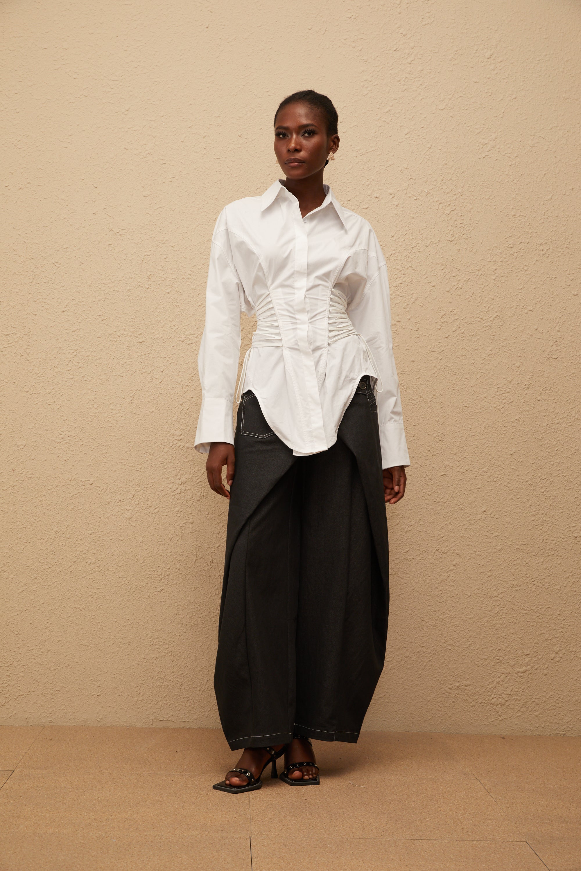Bérénice White Curved Lace Up Shirt