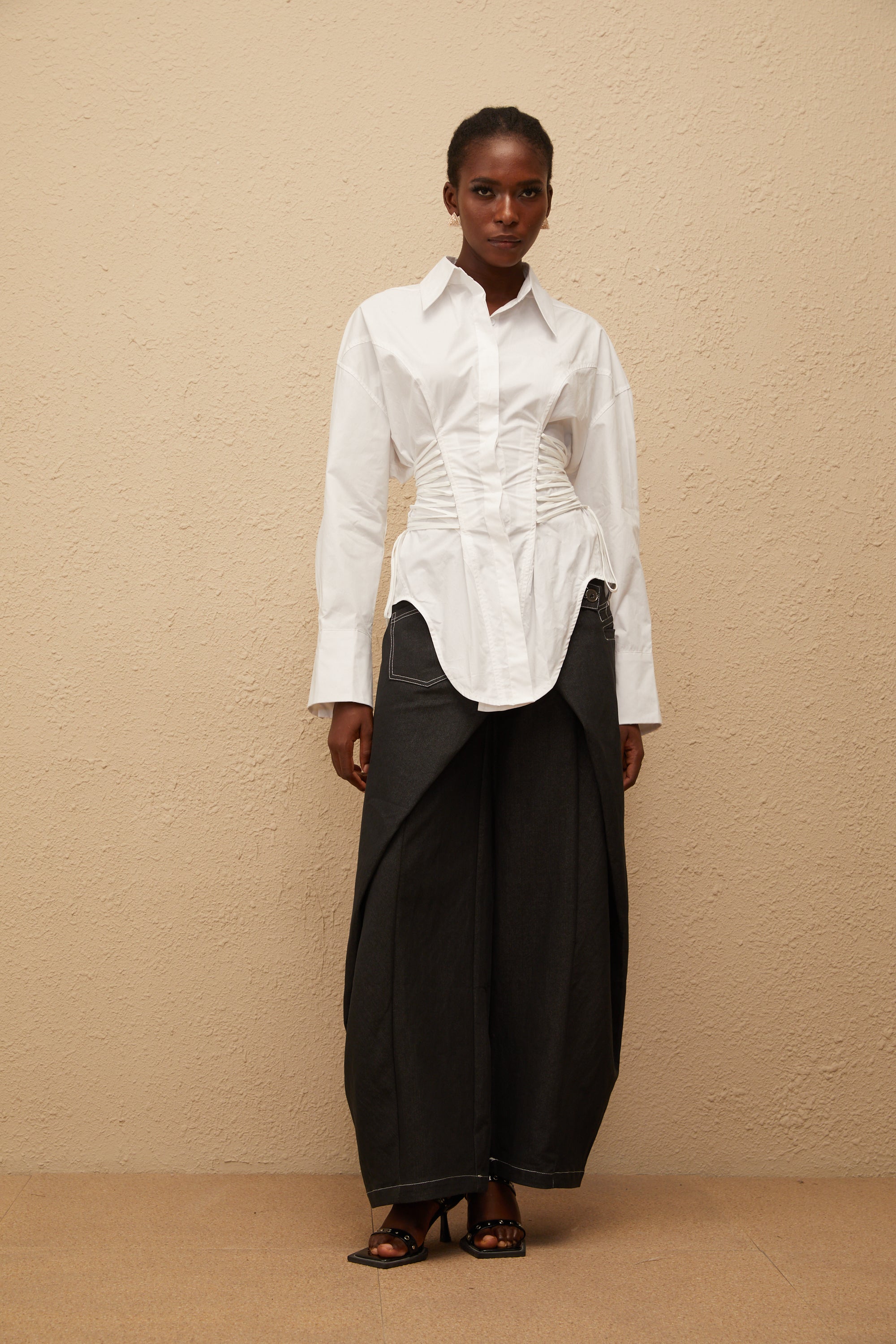 Bérénice White Curved Lace Up Shirt