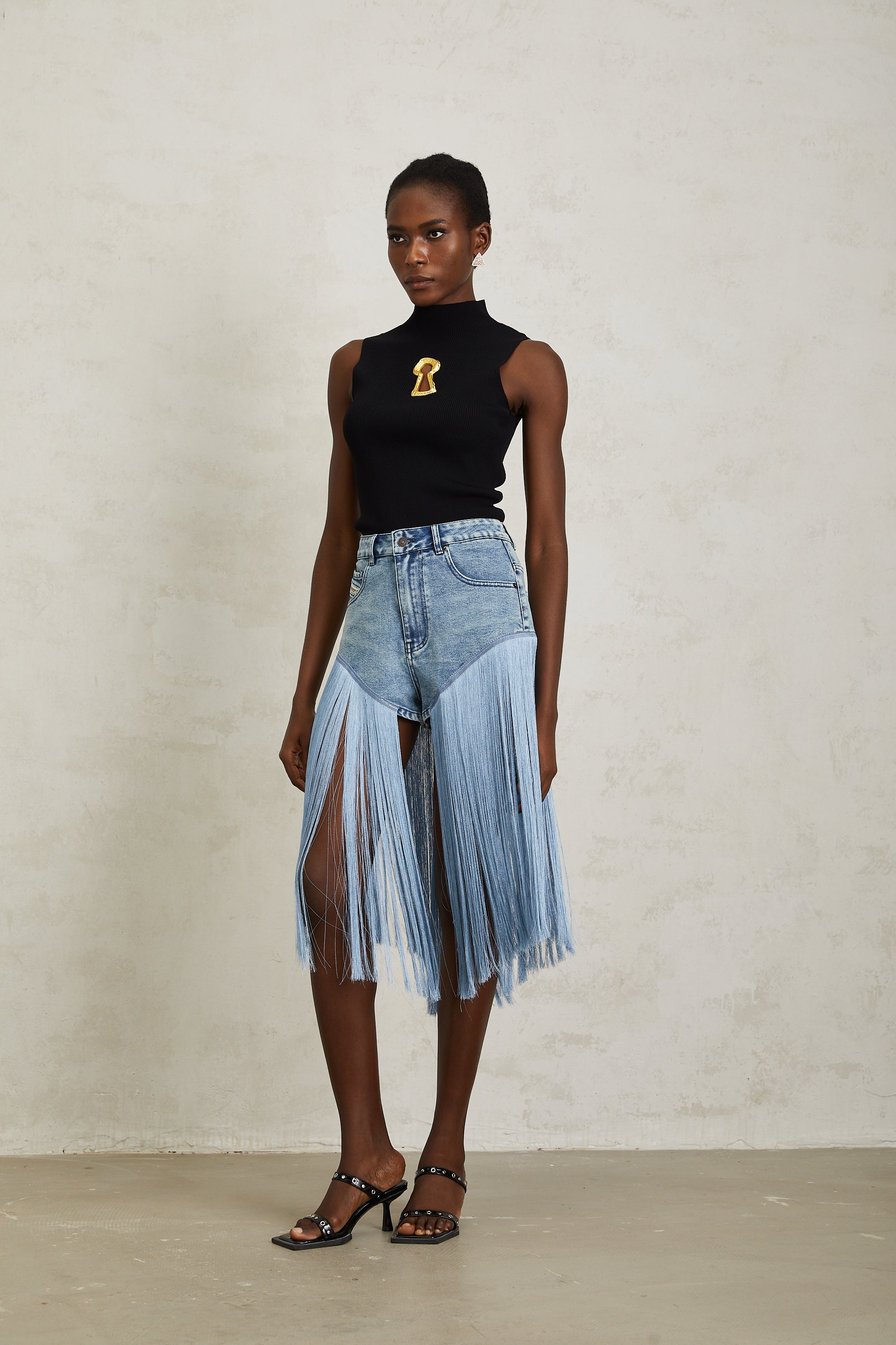 Ysandre Black Ribbed Knit Keyhole Tank Top