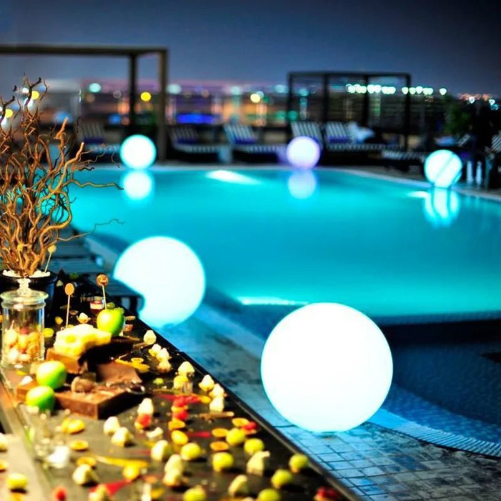 Outdoor Sphere Garden Light | with Color Change