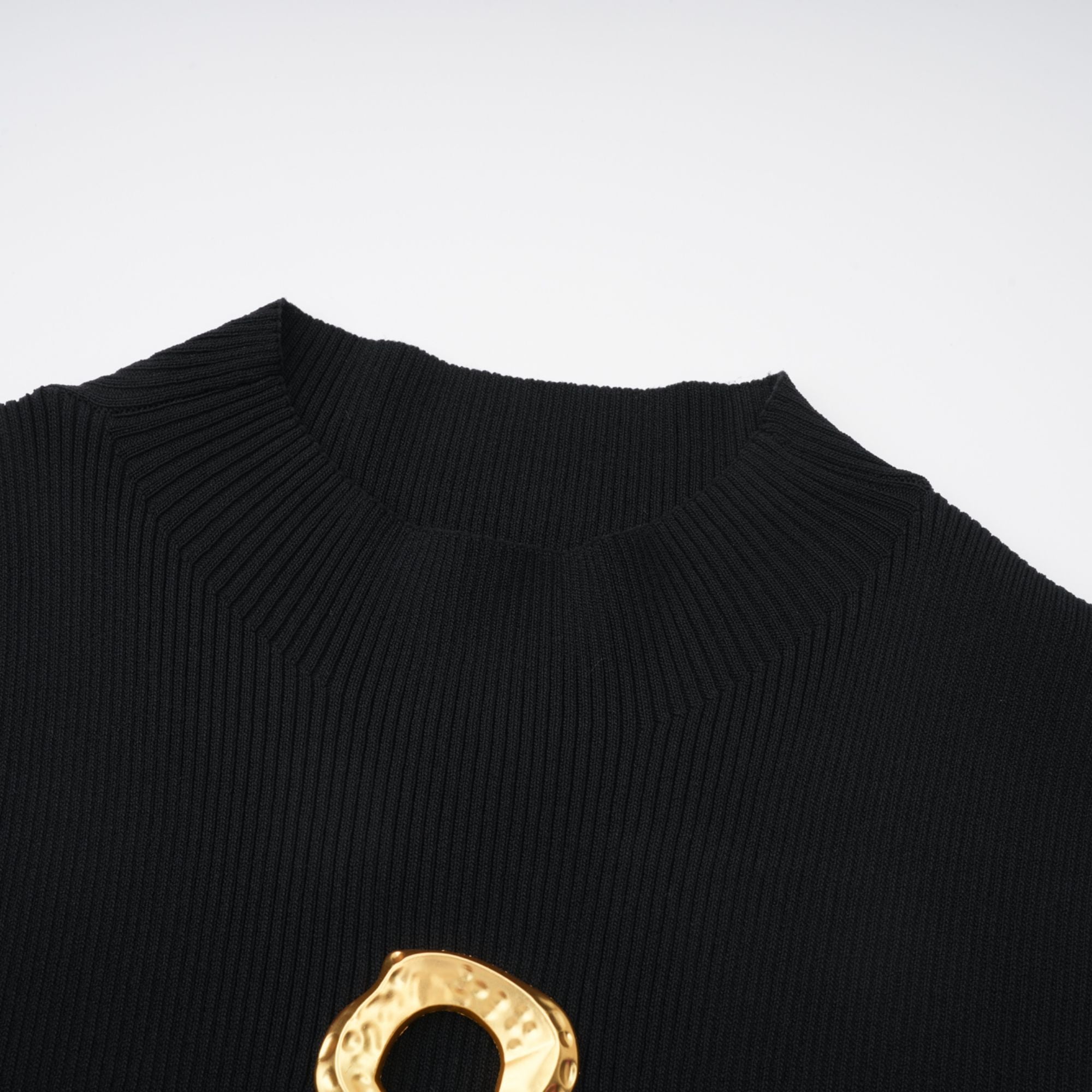 Ysandre Black Ribbed Knit Keyhole Tank Top