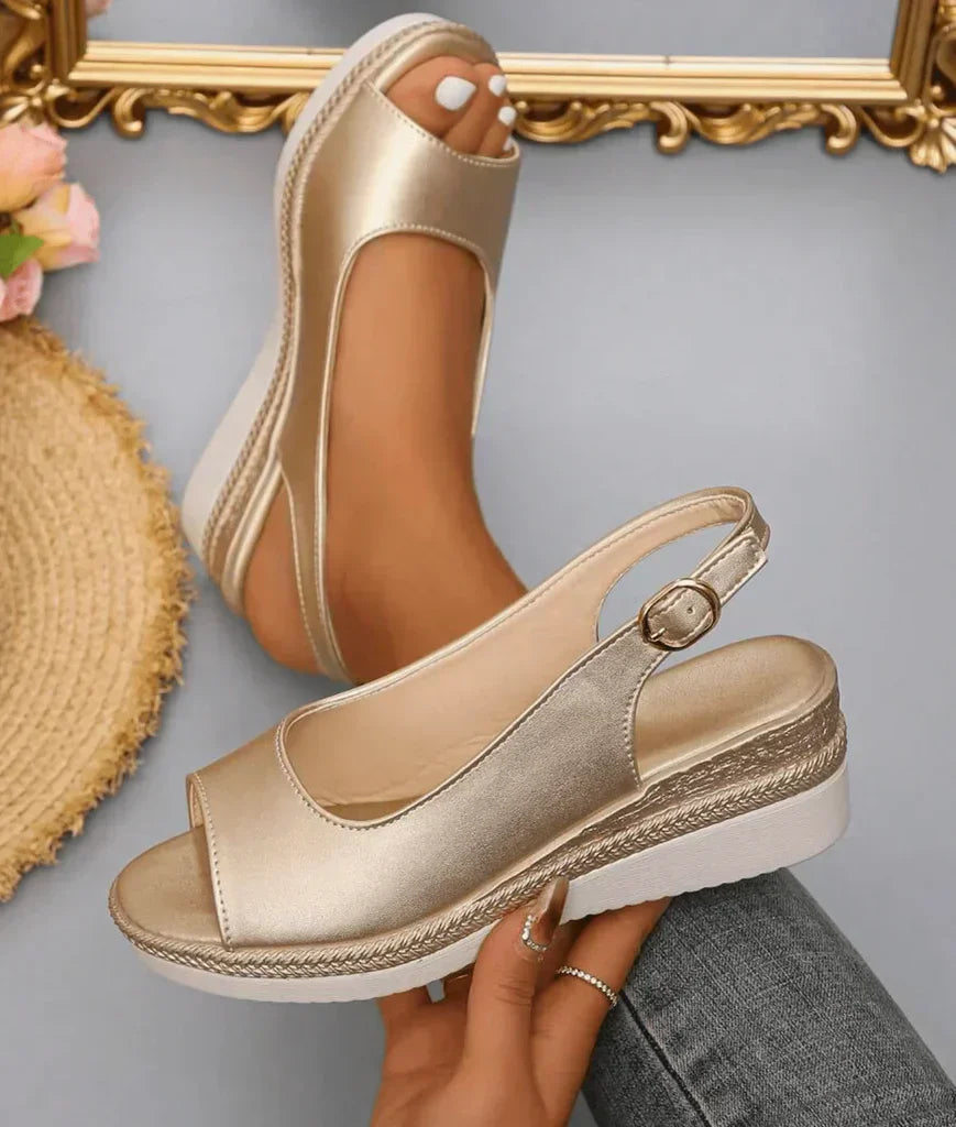 Orthopaedic sandals for women