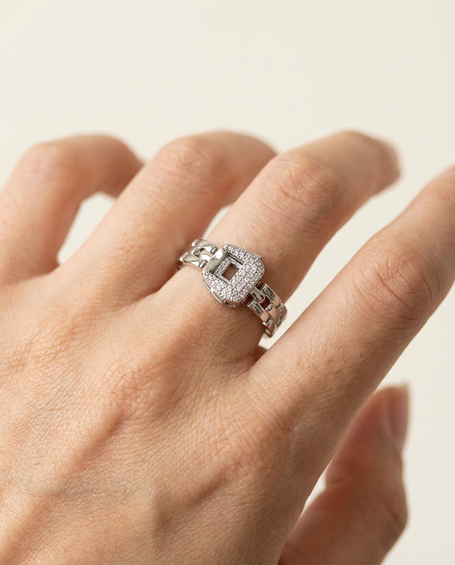 Heritage Buckle Ring