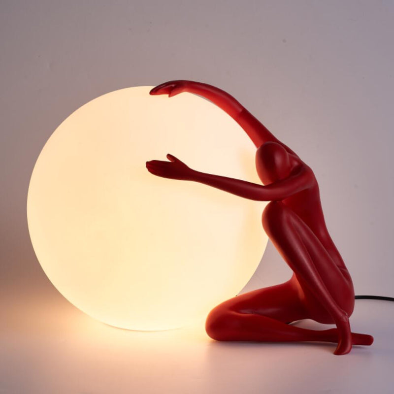Statue Deco Lamp